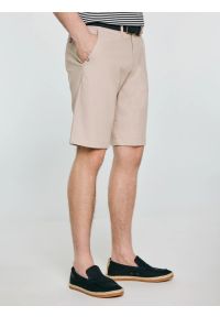 Big-Star - Szorty męskie chinosy jasnobeżowe Rossino 800. Okazja: na co dzień. Kolor: beżowy. Materiał: elastan, bawełna, tkanina. Sezon: lato. Styl: elegancki, klasyczny, casual #3