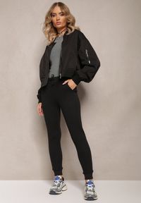 Renee - Czarne Spodnie Dresowe z Regularnym Stanem i Polarem Minnah. Kolor: czarny. Materiał: polar, dresówka. Sezon: zima. Styl: klasyczny