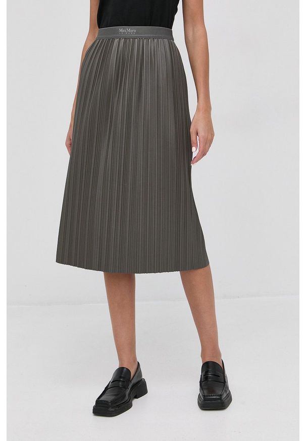 Max Mara Leisure Spódnica kolor szary midi rozkloszowana. Stan: podwyższony. Kolor: szary. Materiał: skóra