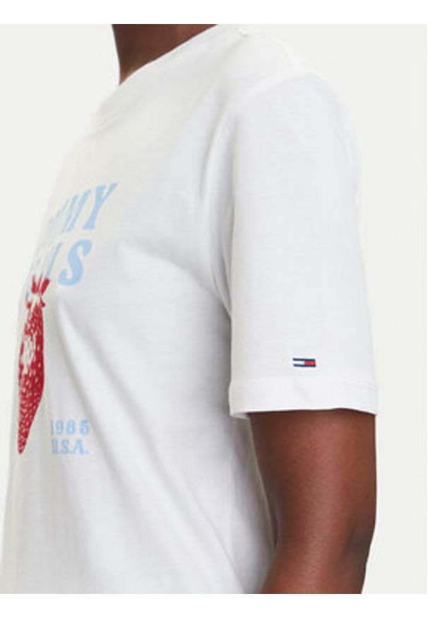 Tommy Jeans T-Shirt Strawberry DW0DW20894 Biały Relaxed Fit. Kolor: biały. Materiał: bawełna