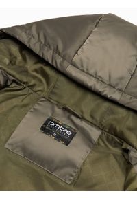Ombre Clothing - Długa zimowa kurtka męska pikowana o satynowym wykończeniu - khaki V1. Kolor: brązowy. Materiał: satyna. Długość: długie. Wzór: nadruk. Sezon: zima. Styl: elegancki #7