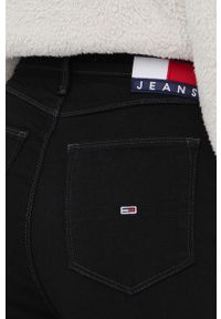 Tommy Jeans jeansy MELANY CE678 damskie high waist. Stan: podwyższony. Kolor: czarny