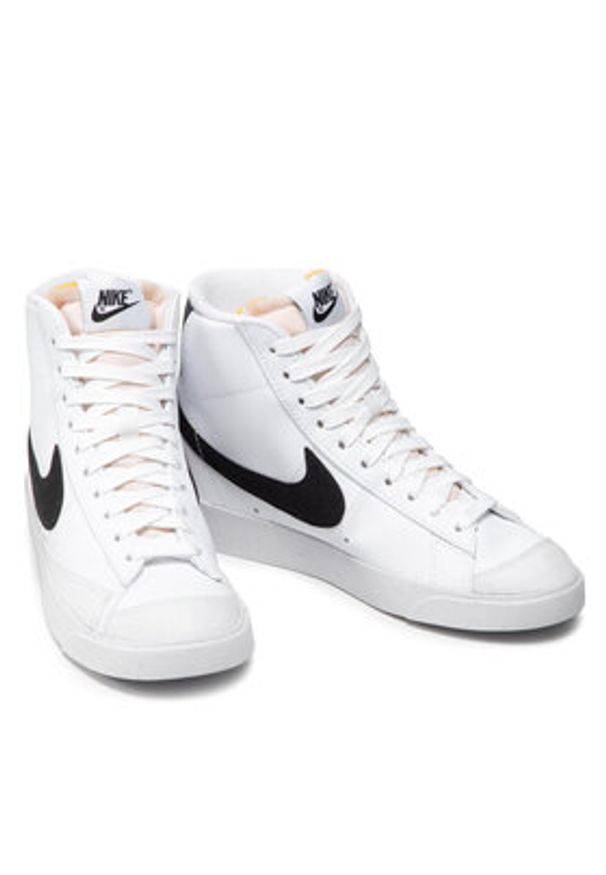 Nike Sneakersy W Blazer Mid '77 Next Nature DO1344 101 Biały. Kolor: biały. Materiał: skóra