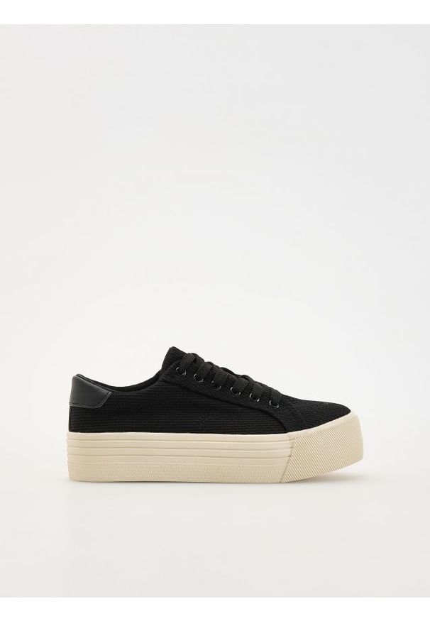Reserved - Sneakersy na platformie - czarny. Kolor: czarny. Materiał: materiał. Obcas: na platformie