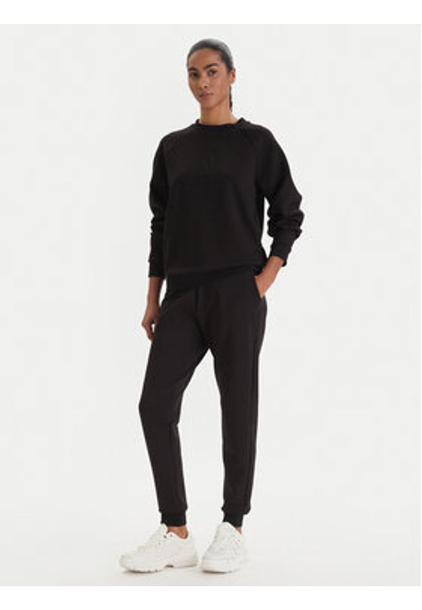 Armani Exchange Spodnie dresowe XW000828 AF13397 UC001 Czarny Regular Fit. Kolor: czarny. Materiał: syntetyk