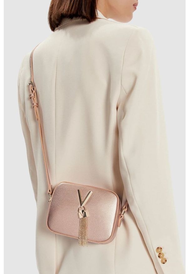 Valentino by Mario Valentino - VALENTINO Złota torebka Divina Camera Bag. Kolor: złoty. Rozmiar: małe