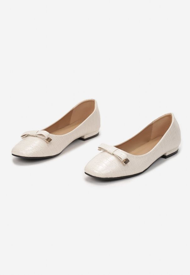 Renee - Beżowe Balerinki Calline. Zapięcie: bez zapięcia. Kolor: beżowy. Materiał: skóra. Obcas: na obcasie. Styl: elegancki. Wysokość obcasa: niski