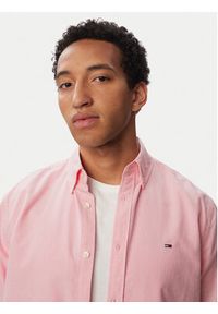 Tommy Jeans Koszula Oxford DM0DM21298 Różowy jasny Regular Fit. Kolor: różowy. Materiał: bawełna #4