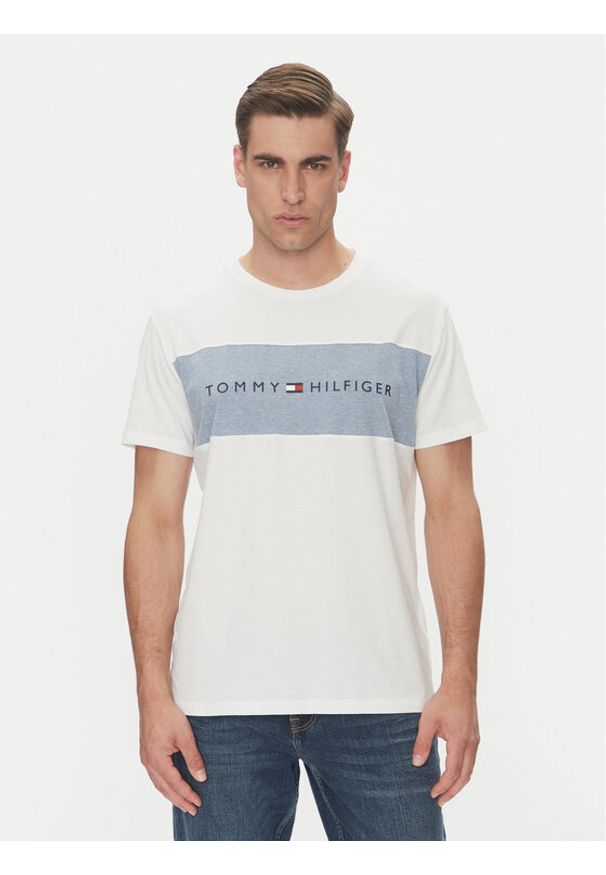 TOMMY HILFIGER - Tommy Hilfiger T-Shirt UM0UM03418 Biały Regular Fit. Kolor: biały. Materiał: bawełna