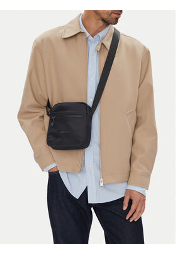 Gino Rossi Torebka C-GIN-E-032-05 Czarny. Kolor: czarny. Materiał: materiał, nylon