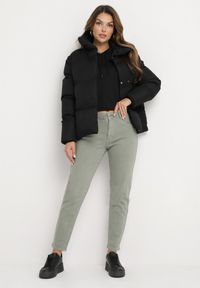 Born2be - Zielone Jeansy Mom Fit z Wysokim Stanem Marzia. Okazja: na co dzień. Stan: podwyższony. Kolor: zielony. Styl: casual