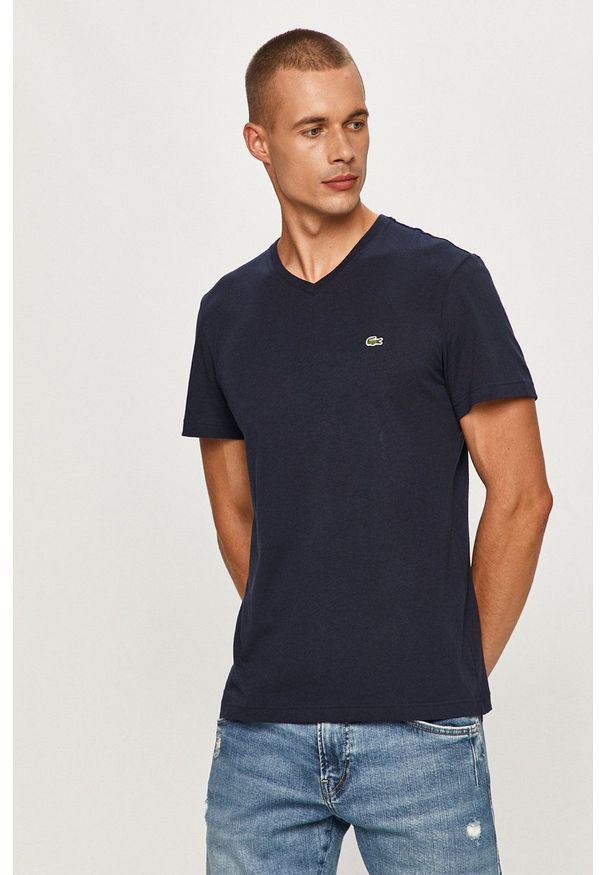 Lacoste - T-shirt. Okazja: na co dzień. Kolor: niebieski. Materiał: dzianina. Wzór: aplikacja. Styl: casual