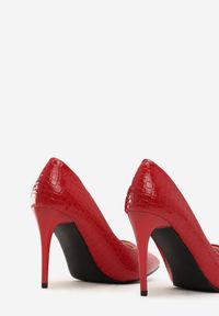 Born2be - Czerwone Szpilki Hamster. Nosek buta: szpiczasty. Kolor: czerwony. Materiał: skóra, lakier. Wzór: aplikacja. Obcas: na szpilce. Styl: klasyczny, wizytowy. Wysokość obcasa: średni #6