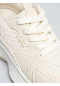 Big-Star - Sneakersy damskie beżowe TT274024 801. Okazja: na co dzień. Nosek buta: okrągły. Kolor: beżowy. Materiał: syntetyk, materiał #5