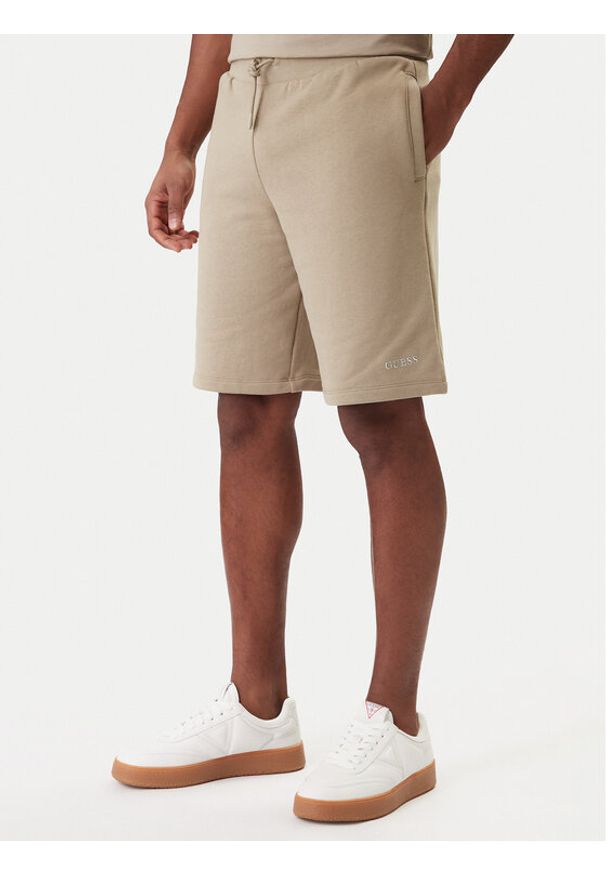 Guess Szorty sportowe Z6RD06 KAIJ1 Beżowy Regular Fit. Kolor: beżowy. Materiał: bawełna. Styl: sportowy