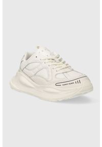 Tommy Jeans sneakersy TJW FUR FASHION RUNNER LC WL kolor biały EN0EN02247. Nosek buta: okrągły. Zapięcie: sznurówki. Kolor: biały. Materiał: guma. Obcas: na platformie #4