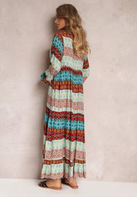 Renee - Niebiesko-Czerwona Rozkloszowana Sukienka Boho z Wiązaniem Przy Dekolcie Haema. Kolor: niebieski. Sezon: wiosna, lato. Styl: boho. Długość: maxi #2