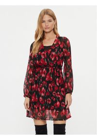 only - ONLY Sukienka codzienna 15305034 Czerwony Regular Fit. Okazja: na co dzień. Kolor: czerwony. Materiał: syntetyk. Typ sukienki: proste. Styl: casual