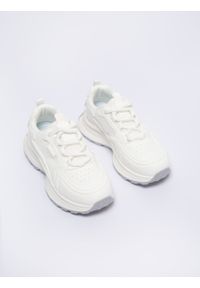 Big-Star - Sneakersy damskie białe NN274A107 101. Kolor: biały. Materiał: jeans, dresówka, materiał. Sport: fitness #4