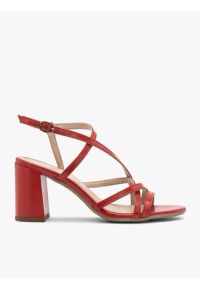 Ryłko - Czerwone sandały damskie na stabilnym obcasie. Okazja: na co dzień. Kolor: czerwony. Materiał: skóra. Obcas: na obcasie. Styl: casual, street. Wysokość obcasa: średni #1