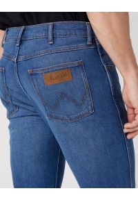 Wrangler - WRANGLER LARSTON MĘSKIE SPODNIE JEANSOWE JEANSY ARIES BLUE W18SAG42A 112329012 #4