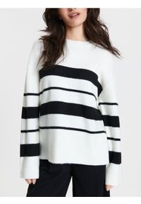 Sinsay - Sweter w paski - wielobarwny. Materiał: dzianina. Wzór: paski