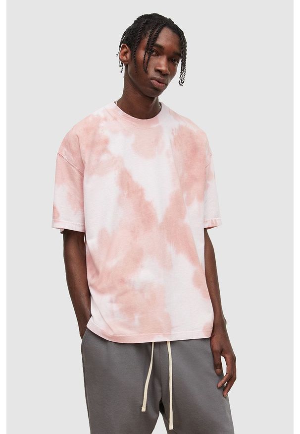 AllSaints t-shirt bawełniany wzorzysty. Okazja: na co dzień. Materiał: bawełna. Styl: casual