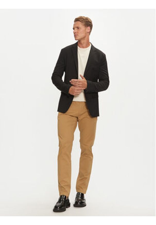 Calvin Klein Chinosy Modern Twill K10K113696 Khaki Slim Fit. Kolor: brązowy. Materiał: bawełna