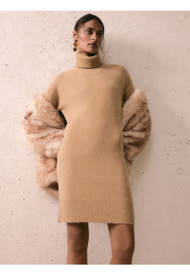 Reserved - Sukienka z wełną - brązowy. Kolor: brązowy. Materiał: wełna