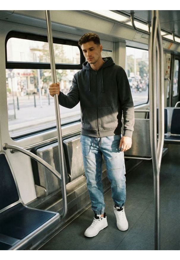 Sinsay - Rozpinana bluza z kapturem - zielony. Typ kołnierza: kaptur. Kolor: zielony