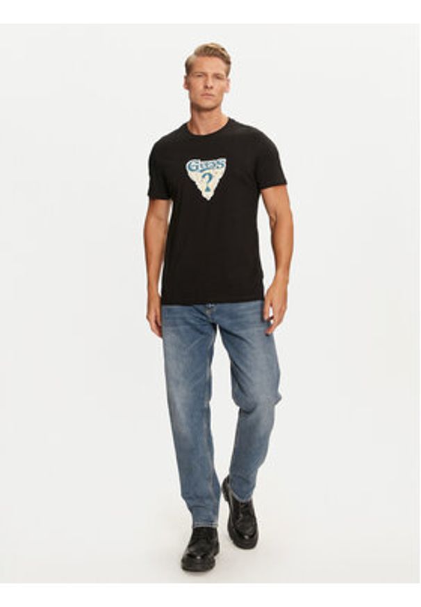 Guess T-Shirt M4BI44 I3Z14 Czarny Slim Fit. Kolor: czarny. Materiał: bawełna