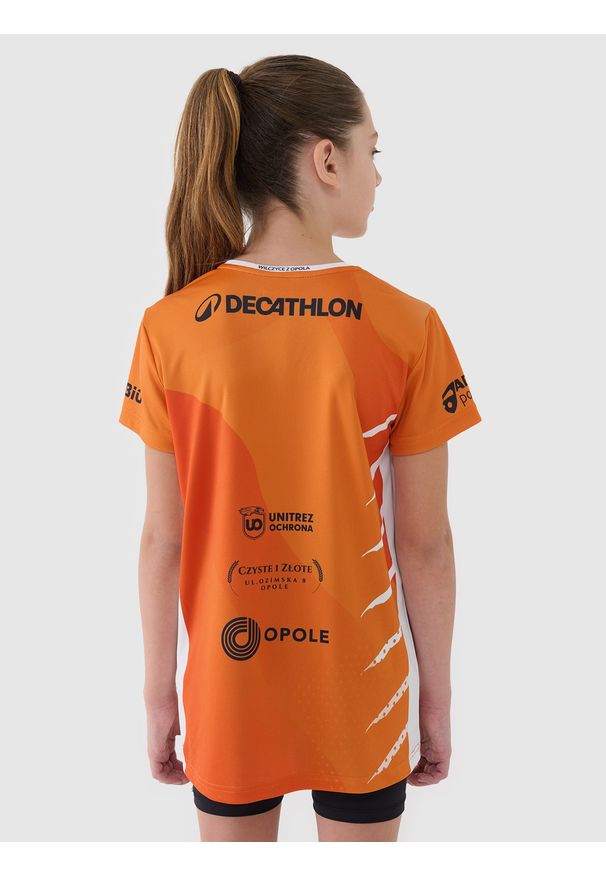 4f - 4F Koszulka meczowa replika domowa z sezonu 2024/25 dziecięca 4F x UNI OPOLE - multikolor 122/128 (6-8 lat). Kolor: wielokolorowy. Materiał: dzianina, włókno, syntetyk, materiał. Wzór: gładki, ze splotem. Sezon: lato. Sport: siatkówka, fitness