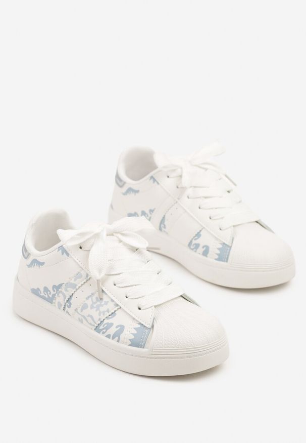 Renee - Białe Sneakersy w Geometryczny Wzór Valdisa. Okazja: na co dzień. Kolor: biały. Materiał: jeans. Wzór: geometria