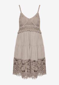 Born2be - Ciemnobeżowa Rozkloszowana Sukienka w Haftowany Wzór Mavironne. Okazja: na imprezę. Kolor: beżowy. Wzór: haft. Styl: elegancki