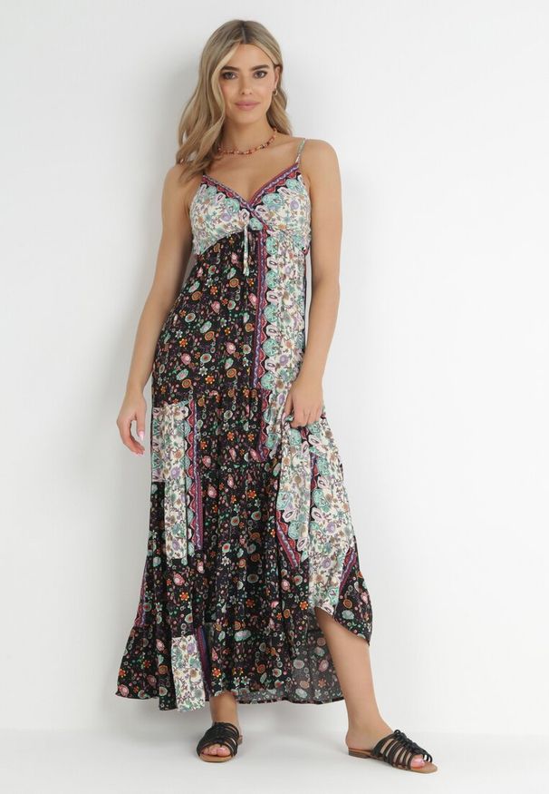 Born2be - Czarna Sukienka Olynome. Kolor: czarny. Materiał: wiskoza. Długość rękawa: na ramiączkach. Sezon: lato. Typ sukienki: kopertowe. Styl: boho. Długość: maxi