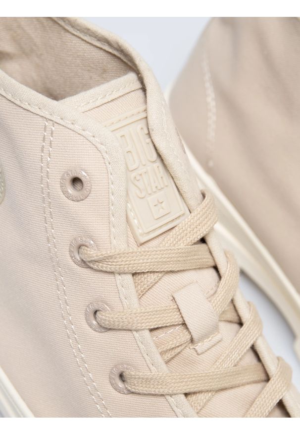 Big-Star - Trampki damskie wysokie beżowe OO274006 801. Okazja: na co dzień. Nosek buta: okrągły. Kolor: beżowy. Materiał: guma, materiał. Styl: casual, elegancki, klasyczny