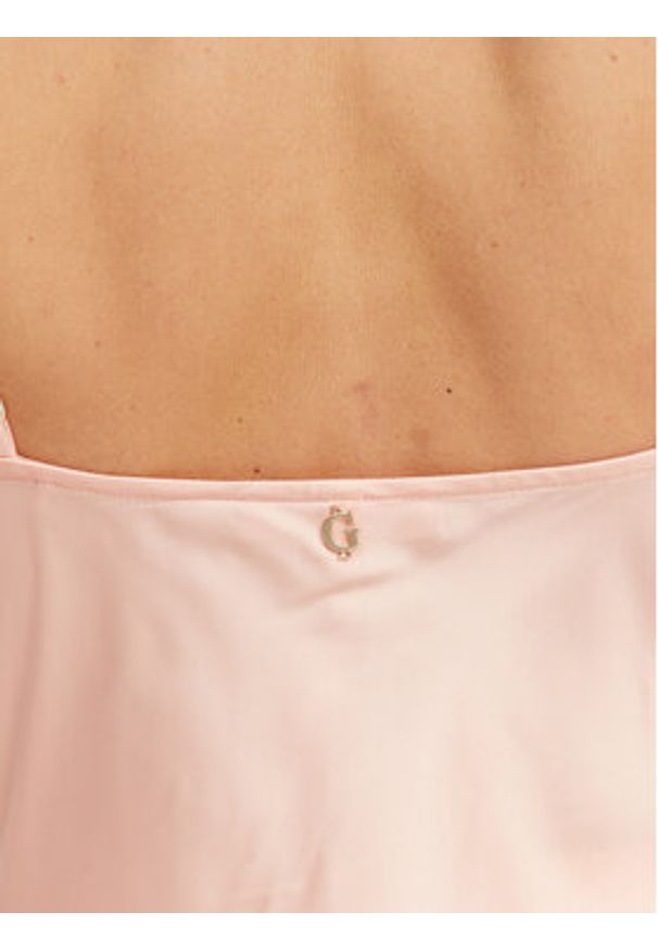 Guess Sukienka wieczorowa W5GT10 WF1T2 Koralowy Slim Fit. Kolor: pomarańczowy. Materiał: syntetyk. Styl: wizytowy