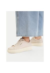 Sneakersy Tamaris. Kolor: kremowy #1