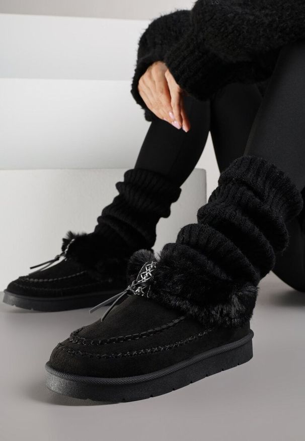 Born2be - Czarne Śniegowce na Grubej Podeszwie z Futerkiem i Przeszciami Linafra. Okazja: na co dzień. Kolor: czarny. Materiał: futro. Styl: casual, elegancki