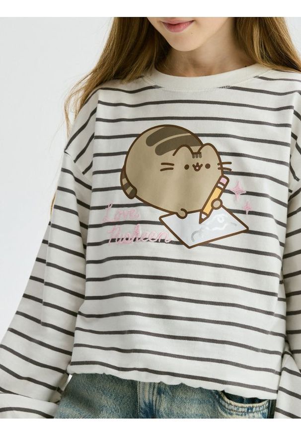 Reserved - Bluzka z motywem Pusheen - ciemnoszary. Kolor: szary. Materiał: bawełna, tkanina