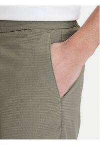 Calvin Klein Szorty materiałowe LV04LF610G Khaki Straight Fit. Kolor: brązowy. Materiał: syntetyk #2