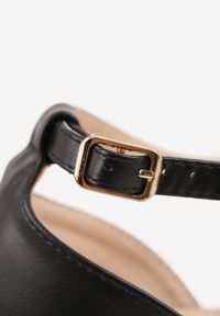 Born2be - Czarne Klasyczne Sandały na Niskim Słupku z Paskiem Wokół Kostki Ohirnys. Okazja: do pracy, na co dzień, na spotkanie biznesowe. Zapięcie: pasek. Kolor: czarny. Materiał: jeans. Obcas: na słupku. Styl: klasyczny #8