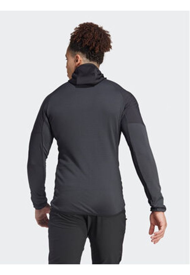 Adidas - adidas Polar IB1860 Czarny Slim Fit. Kolor: czarny. Materiał: syntetyk