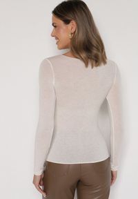 Born2be - Jasnobeżowa Wiskozowa Bluzka z Długim Rękawem z Dodatkiem Kaszmiru Uninda. Okazja: na co dzień. Kolor: beżowy. Materiał: wiskoza, kaszmir. Długość rękawa: długi rękaw. Długość: długie. Styl: casual, elegancki #7