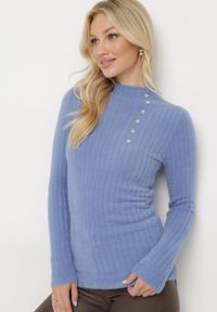 Born2be - Jasnoniebieski Wełniany Sweter z Dłuższym Włosiem i Ozdobnymi Guzikami Avelio. Kolor: niebieski. Materiał: wełna. Długość: długie #3