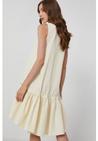Victoria Victoria Beckham - Sukienka. Kolor: beżowy. Materiał: materiał. Typ sukienki: oversize. Długość: mini #5