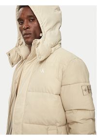 Calvin Klein Jeans Kurtka zimowa Essentials J30J326109 Beżowy Regular Fit. Kolor: beżowy. Materiał: syntetyk. Sezon: zima #2