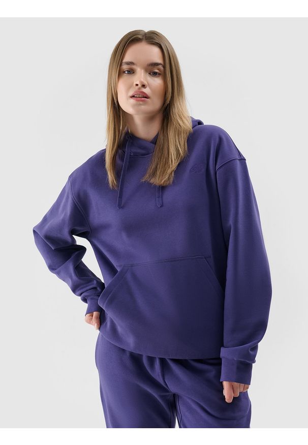 4f - 4F Bluza dresowa nierozpinana z kapturem uniseks - granatowa S. Okazja: na co dzień. Typ kołnierza: kaptur. Kolor: niebieski. Materiał: dresówka. Wzór: gładki, ze splotem. Styl: casual, sportowy