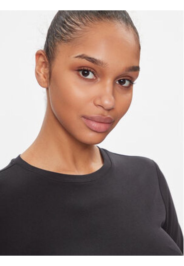 Vero Moda Sukienka codzienna Phine 10299277 Czarny Regular Fit. Okazja: na co dzień. Kolor: czarny. Materiał: syntetyk. Typ sukienki: proste. Styl: casual