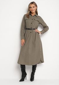 Born2be - Zielona Koszulowa Sukienka na Guziki z Paskiem i Imitacją Kieszeni Tintarra. Kolor: zielony. Typ sukienki: koszulowe. Styl: elegancki, sportowy, klasyczny #1